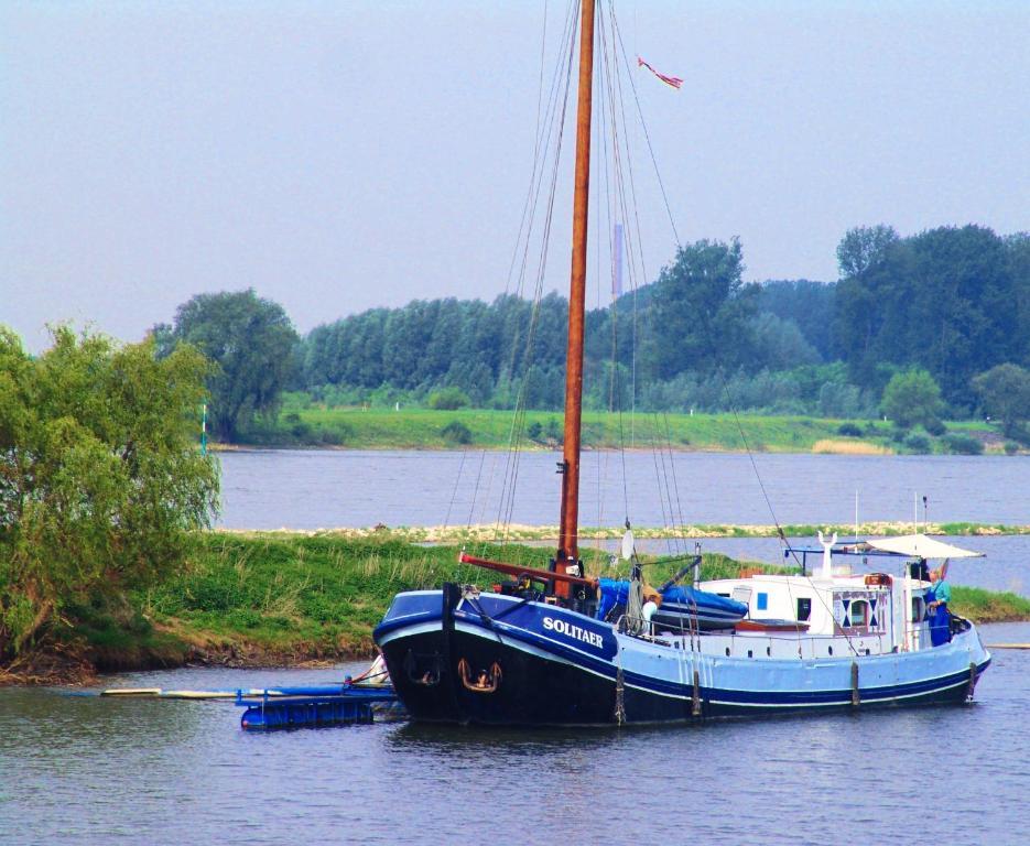 Rhein River Guesthouse - Direkt Am Rhein Leverkusen Zewnętrze zdjęcie