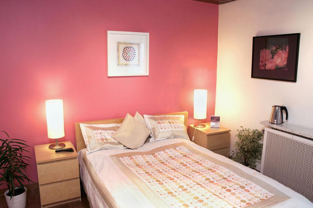 Rhein River Guesthouse - Direkt Am Rhein Leverkusen Zewnętrze zdjęcie