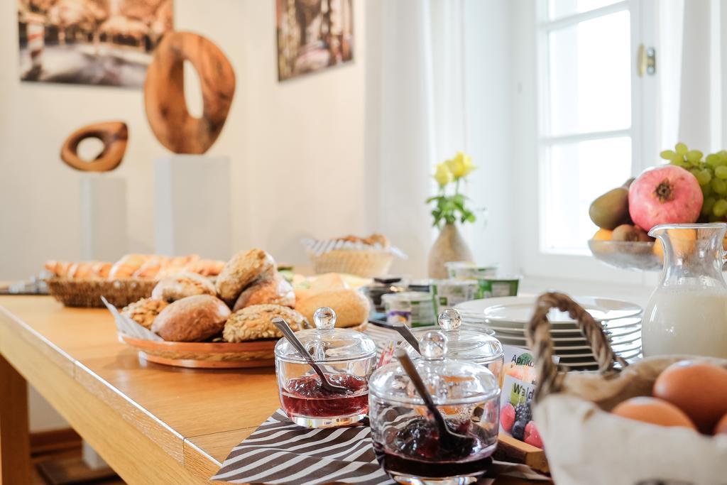 Rhein River Guesthouse - Direkt Am Rhein Leverkusen Zewnętrze zdjęcie