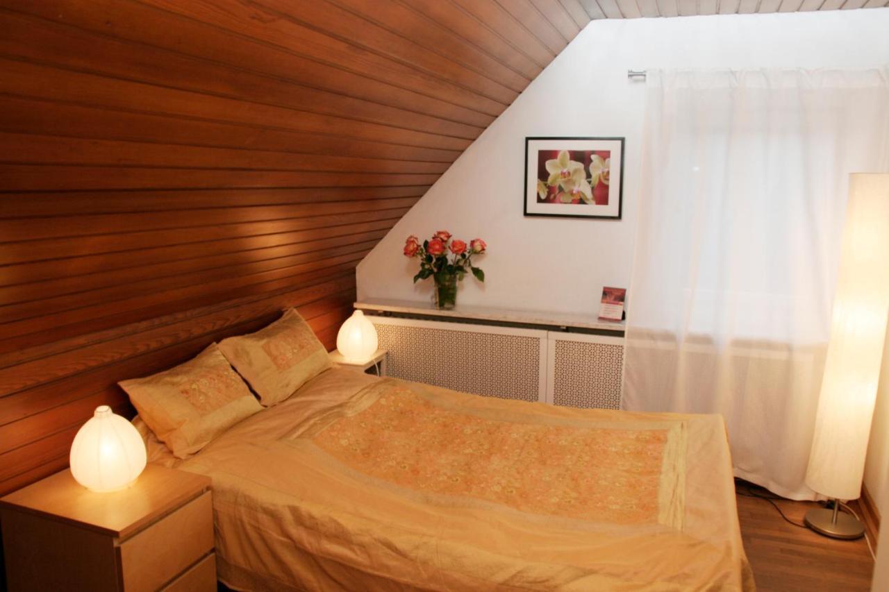 Rhein River Guesthouse - Direkt Am Rhein Leverkusen Pokój zdjęcie